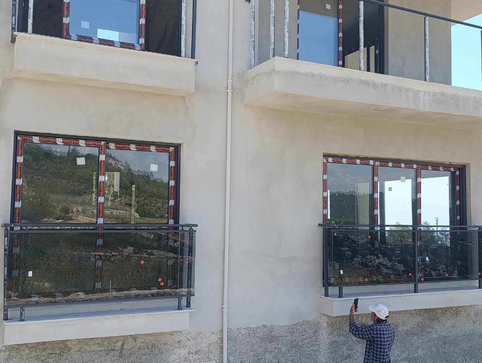 Modern Villa Al&uuml;minyum ve Cam Korkuluk Sistemleri - G&ouml;rsel 3