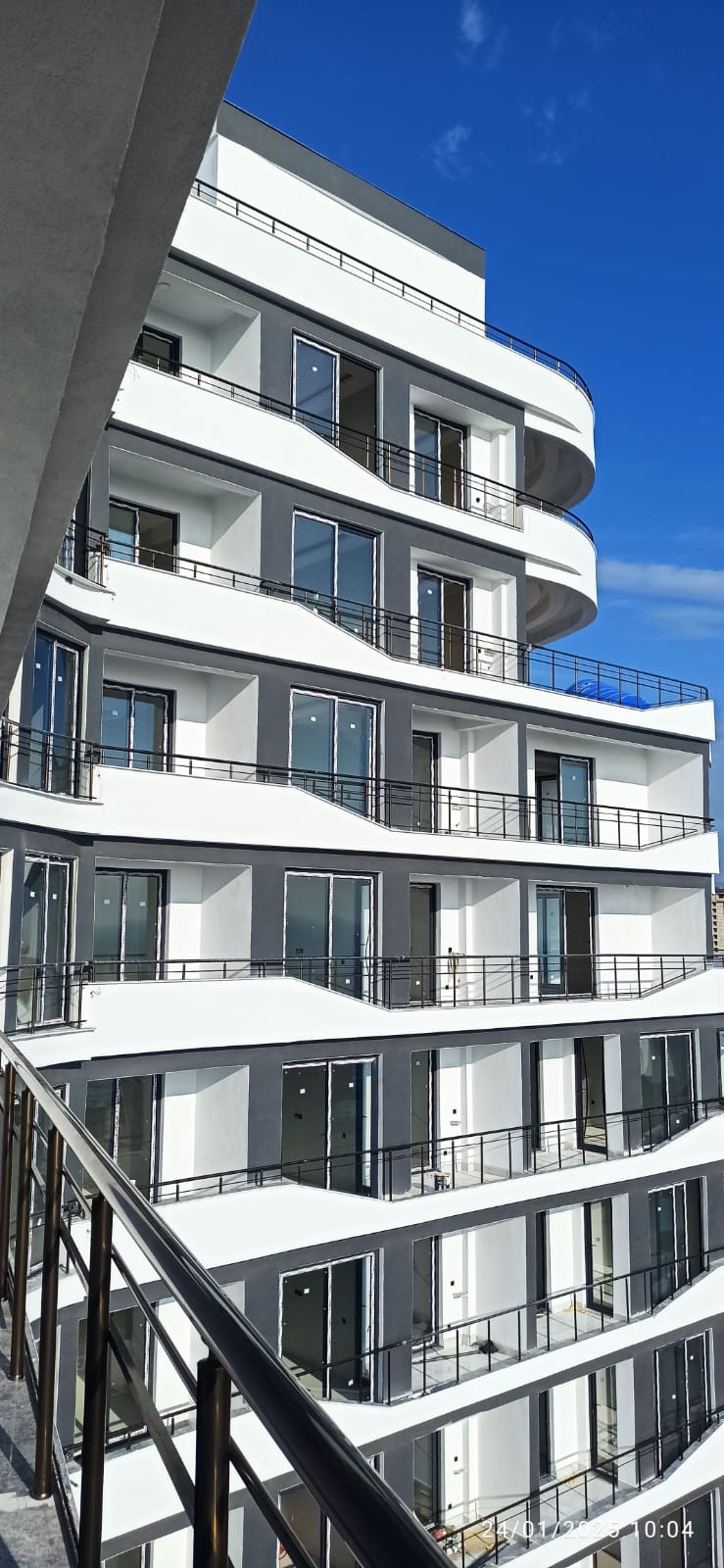 &Ccedil;ok Katlı Bina Balkon Korkuluk ve Silikon Cephe - G&ouml;rsel 3